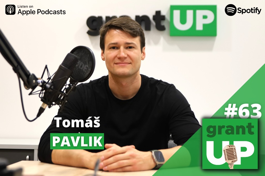 Tomáš Pavlik podcast grant UP v štúdiu